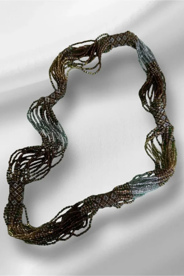 COLLAR ELEGANTE DE SHAKIRA EN COLORES TIERRA