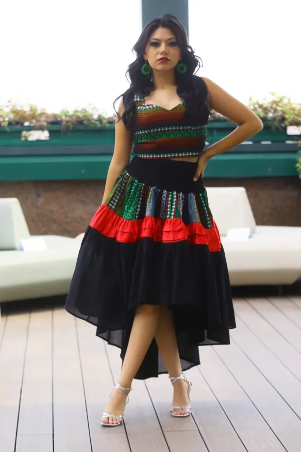 CROP TOP Y FALDA SEDA MEXICANO