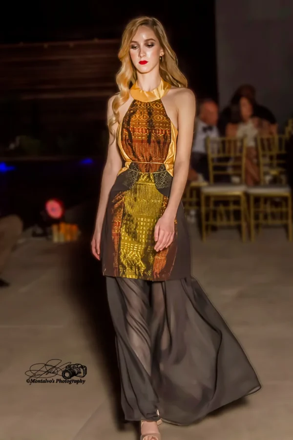 Vestido Modelo Sol