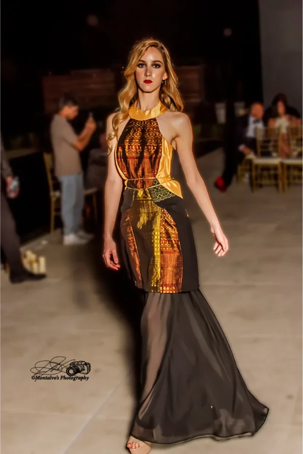 Vestido Modelo Sol